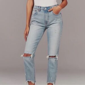 Abercrombie & Fitch Mom High Rise Jeans Light Wash w/ Distressing 27R